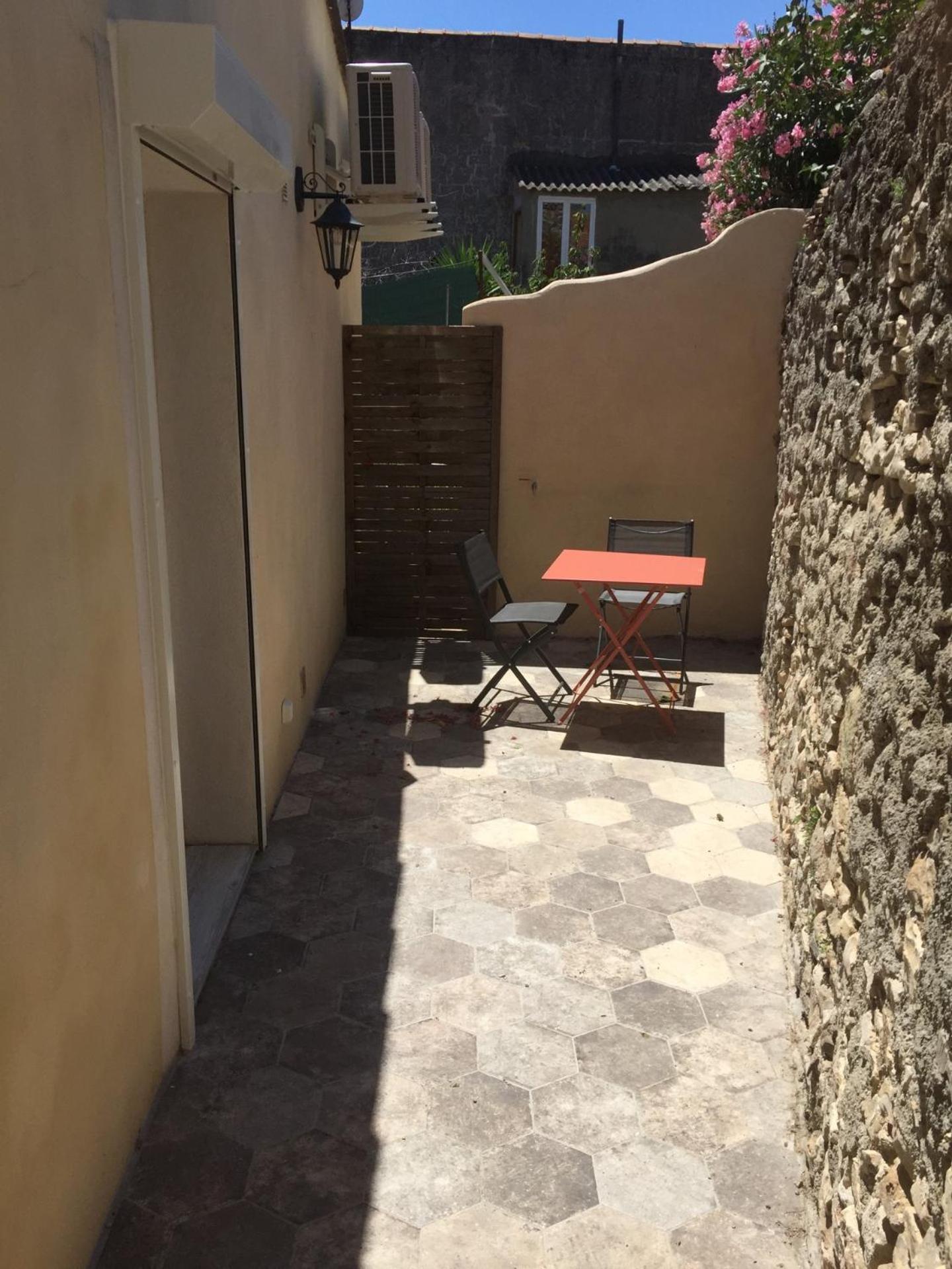 Le Studio D'Auguste- Coeur De Nimes-Chaleureux-Emplacement Ideal Kültér fotó